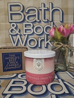 NWT Goose Creek Wildflower Ginger Tea 3-wick Candle - Pink & White